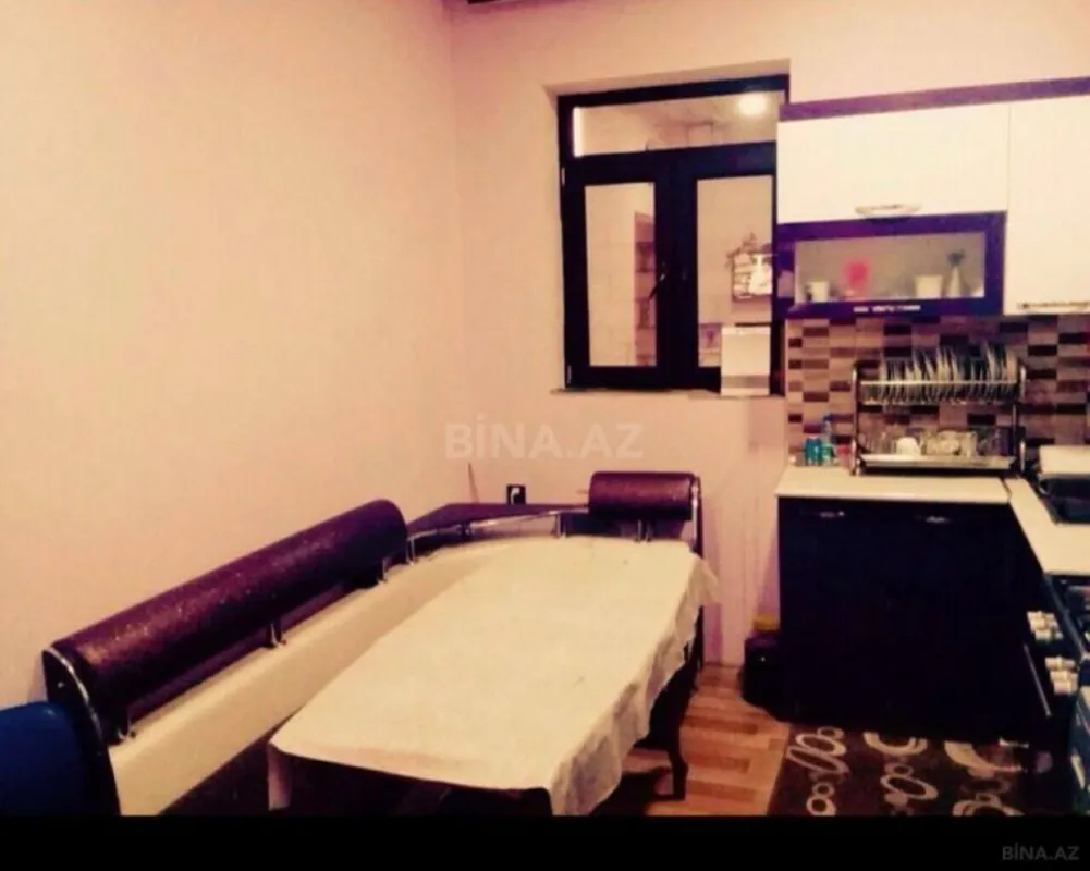 Satılır 6 otaqlı həyət evi 480 m²