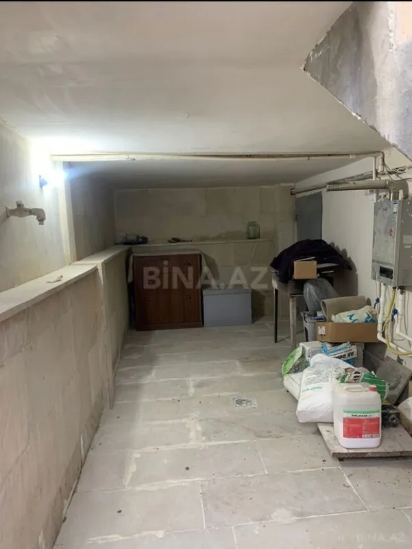 Satılır 6 otaqlı həyət evi 480 m²