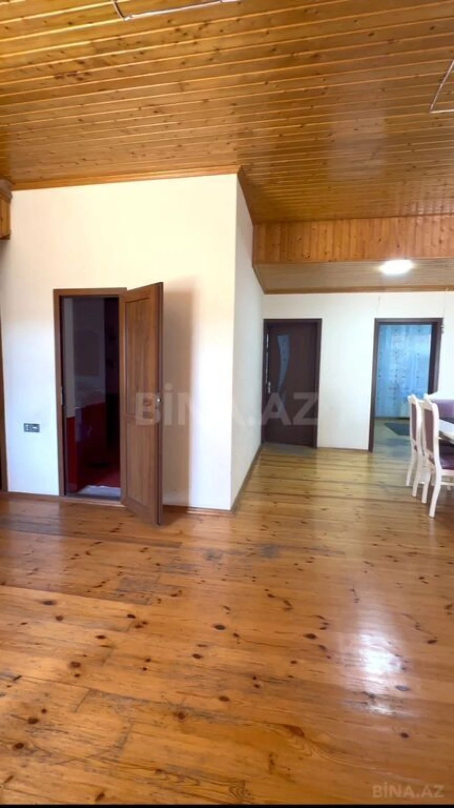 Satılır 4 otaqlı həyət evi 200 m²