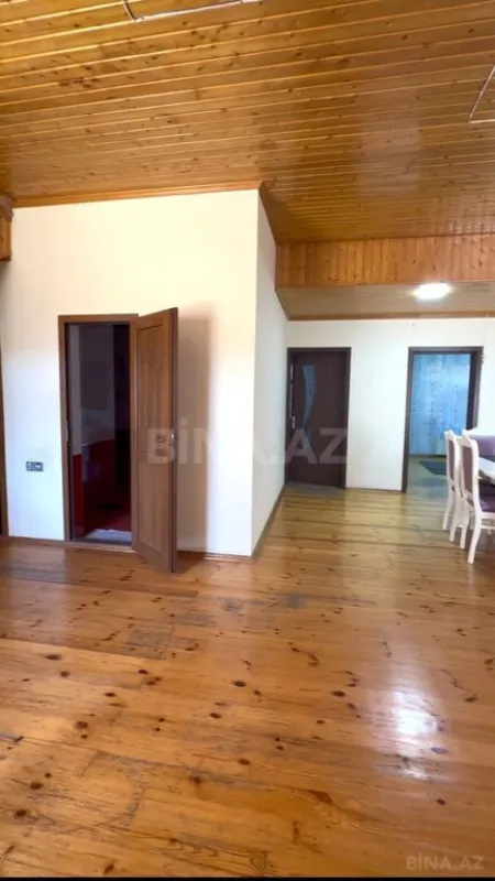 Satılır 4 otaqlı həyət evi 200 m²