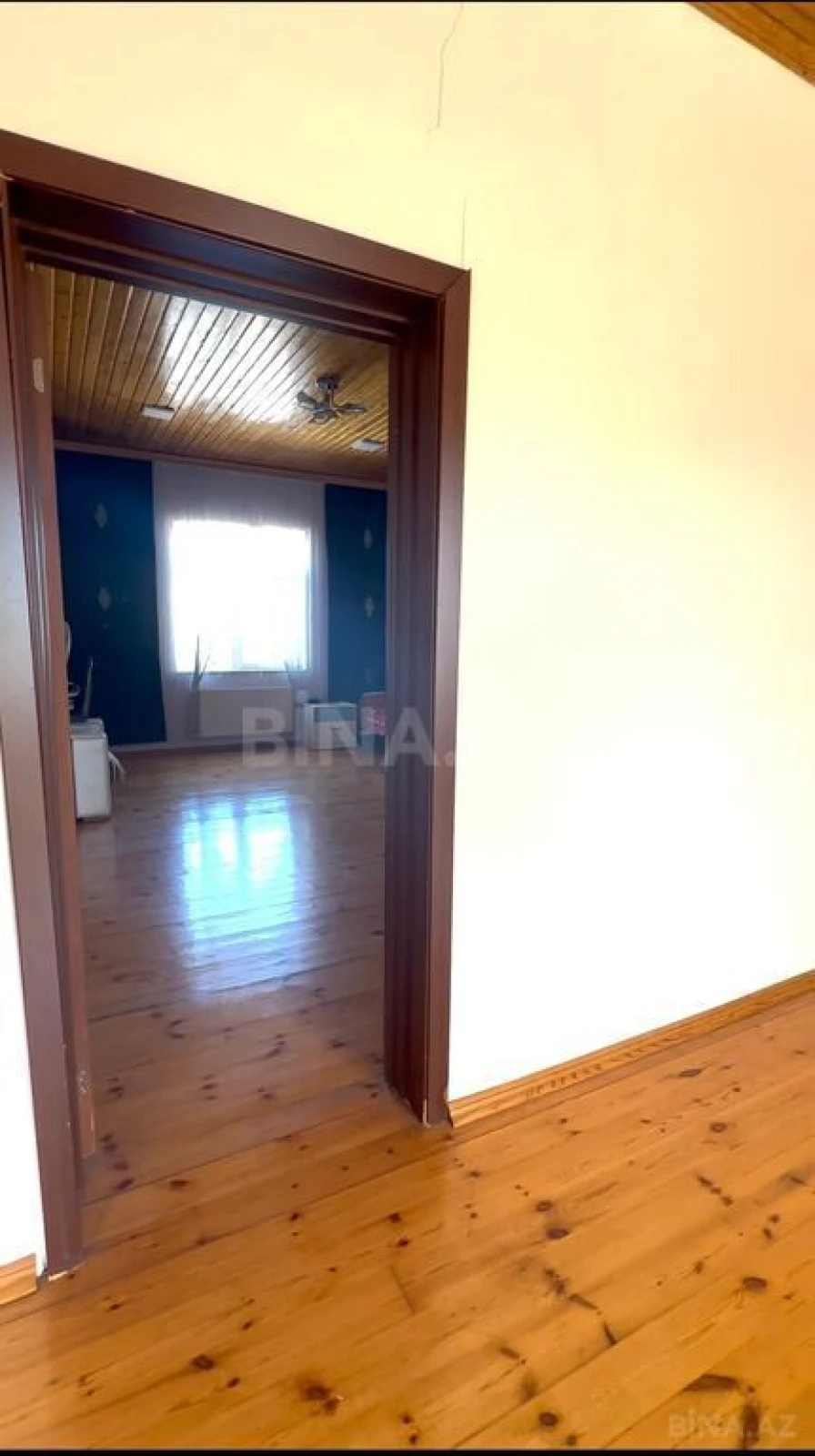 Satılır 4 otaqlı həyət evi 200 m²