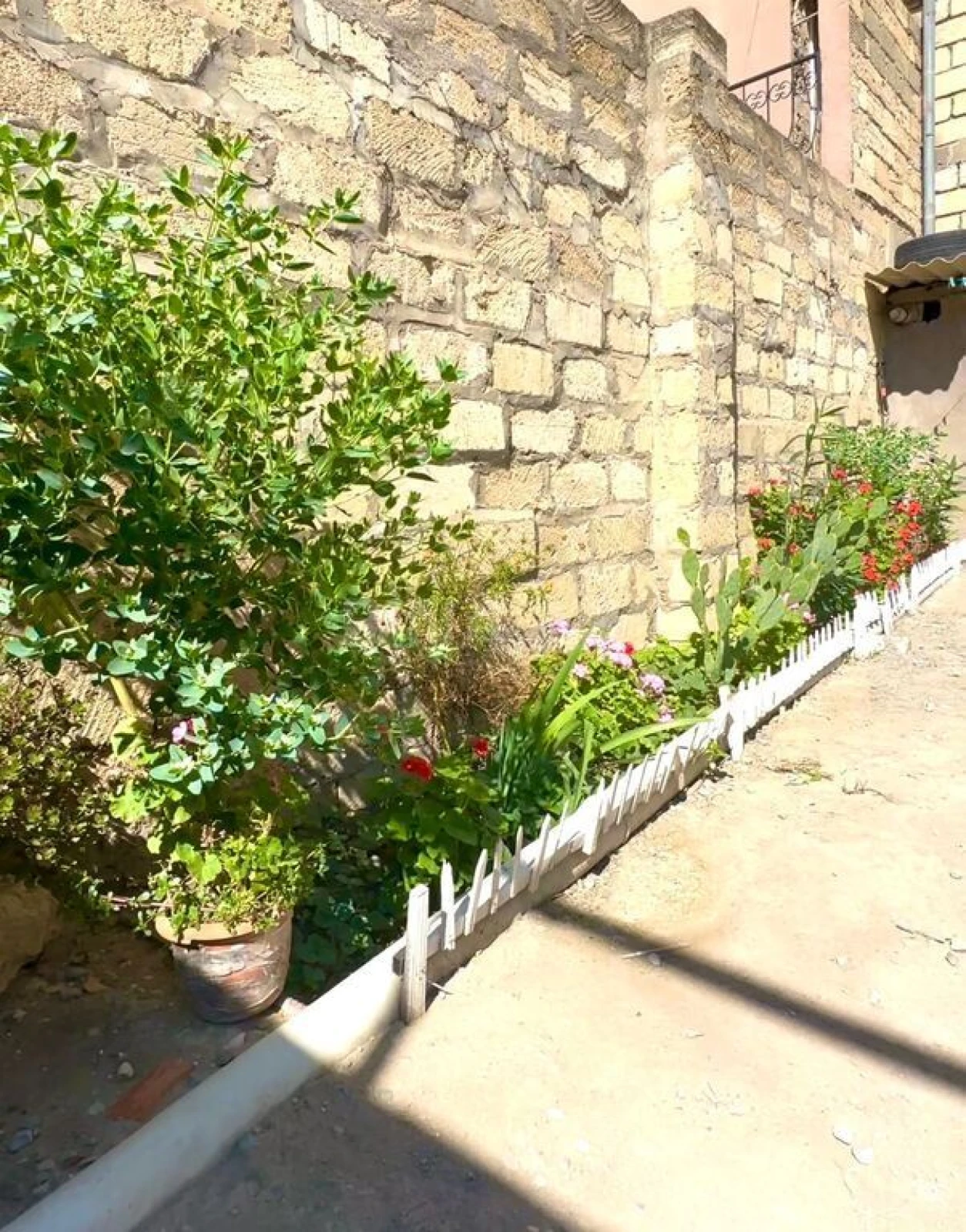 Satılır 4 otaqlı həyət evi 200 m²