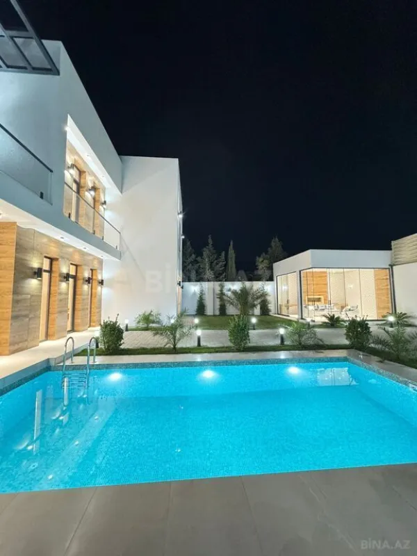 Satılır 6 otaqlı həyət evi 300 m²