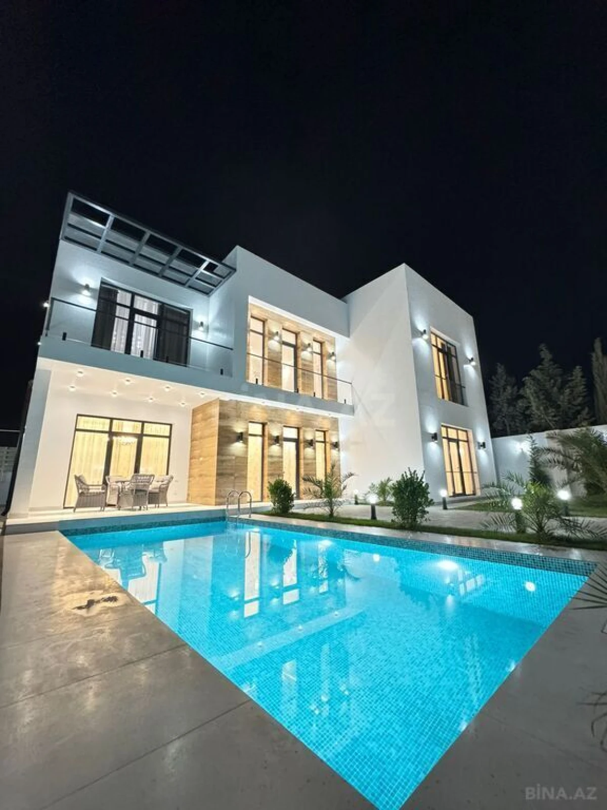 Satılır 6 otaqlı həyət evi 300 m²