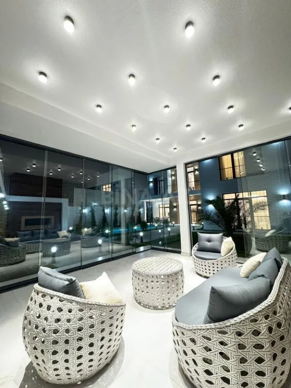 Satılır 6 otaqlı həyət evi 300 m²