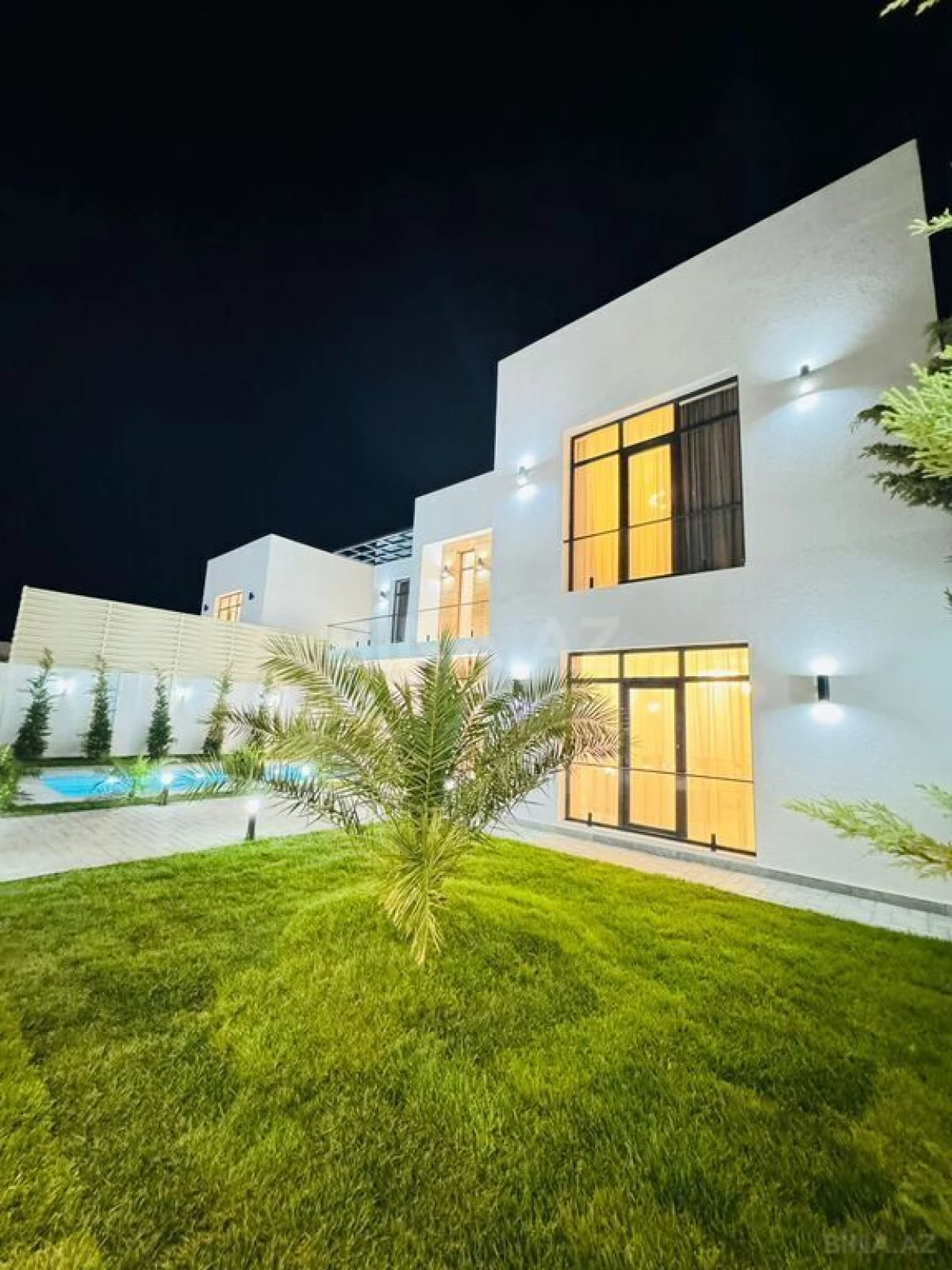 Satılır 6 otaqlı həyət evi 300 m²