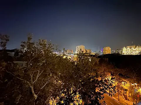 Satılır 4 otaqlı mənzil 250 m²