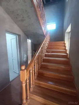 Satılır 6 otaqlı həyət evi 234 m²