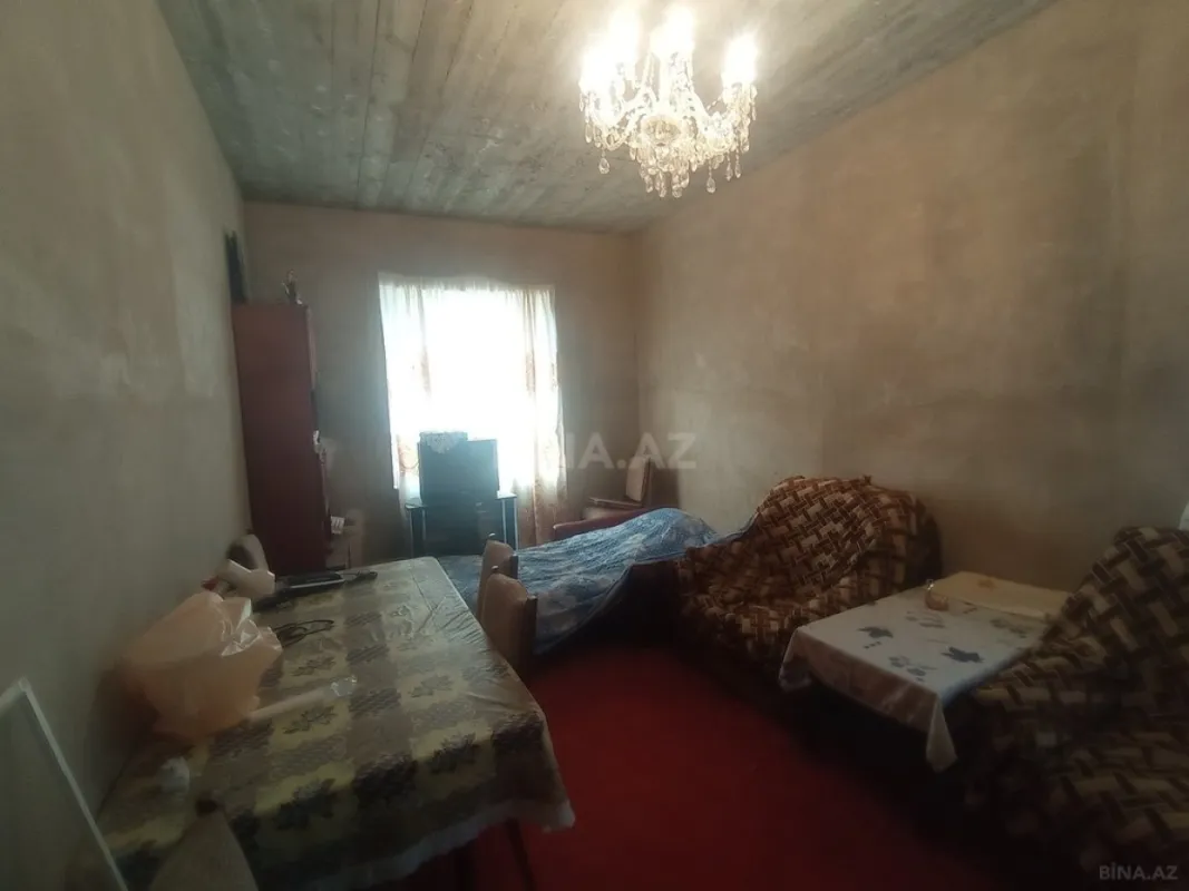 Satılır 6 otaqlı həyət evi 234 m²