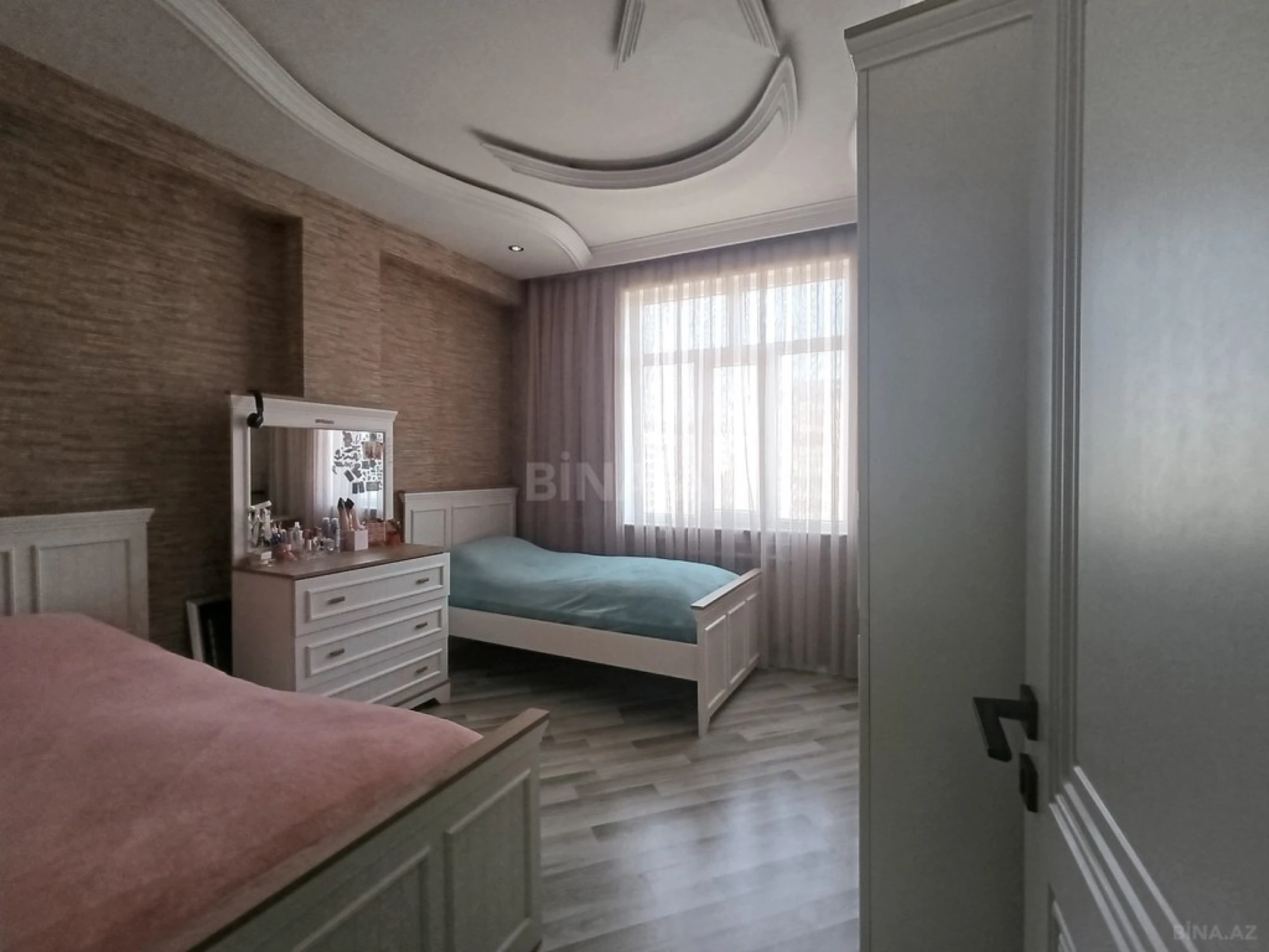 Satılır 3 otaqlı mənzil 115 m²