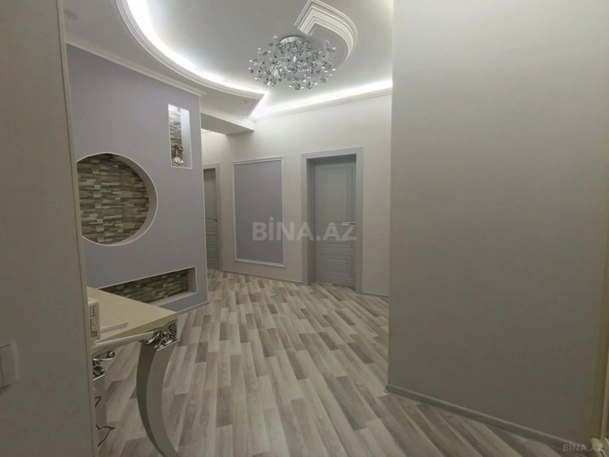 Satılır 3 otaqlı mənzil 115 m²