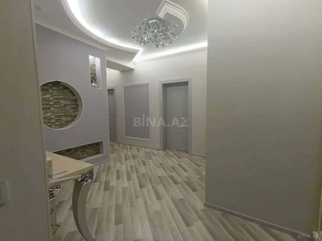 Satılır 3 otaqlı mənzil 115 m²