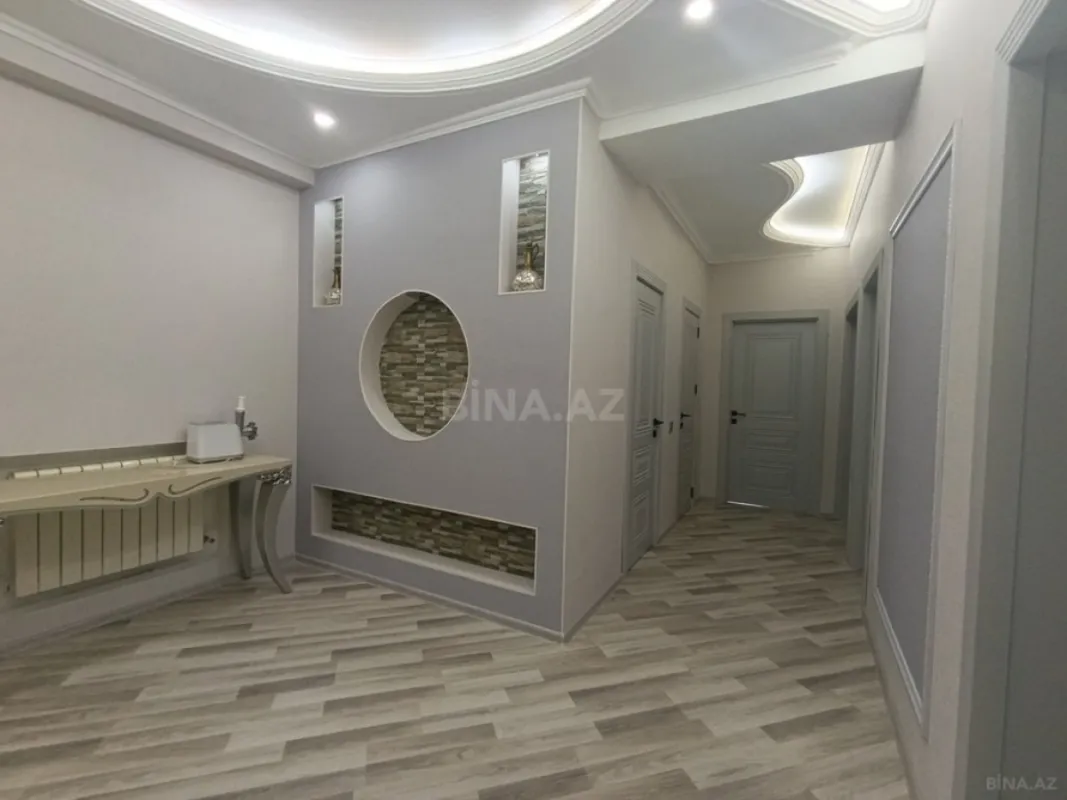 Satılır 3 otaqlı mənzil 115 m²