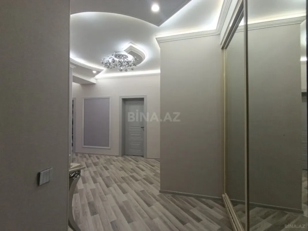 Satılır 3 otaqlı mənzil 115 m²
