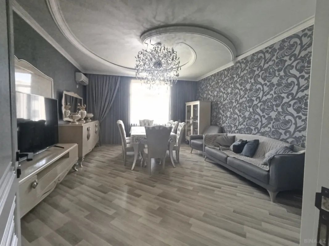 Satılır 3 otaqlı mənzil 115 m²