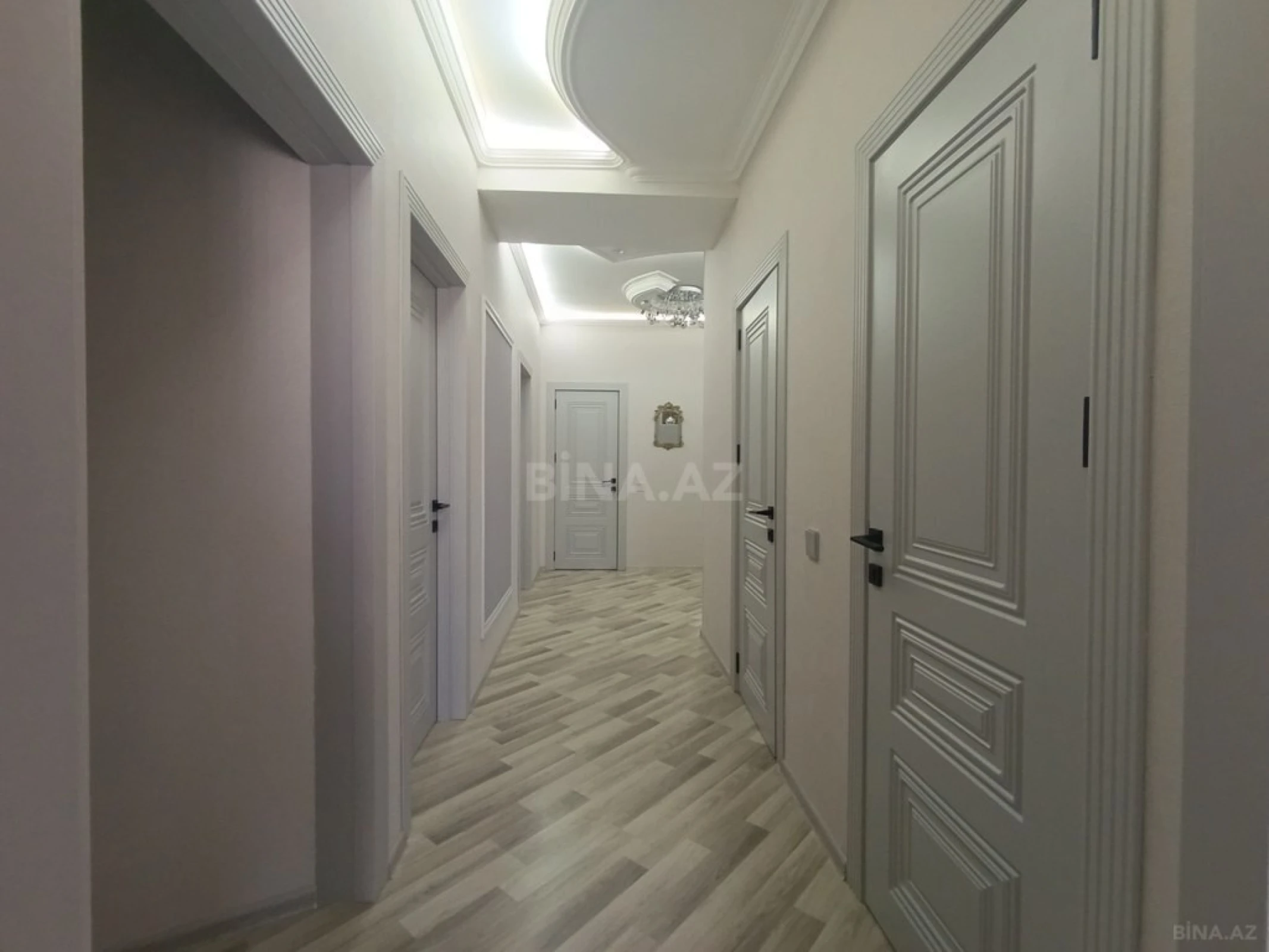 Satılır 3 otaqlı mənzil 115 m²
