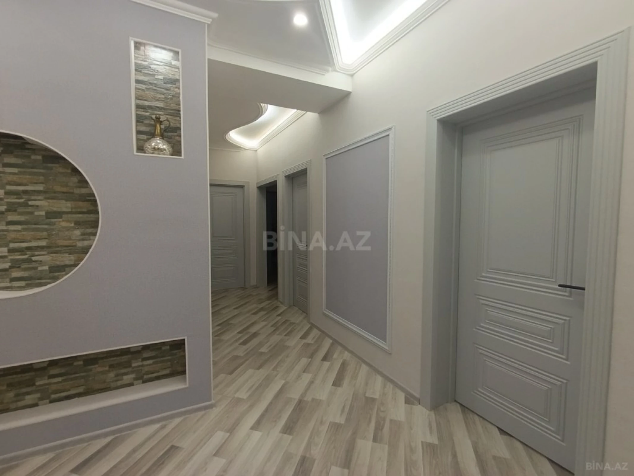Satılır 3 otaqlı mənzil 115 m²
