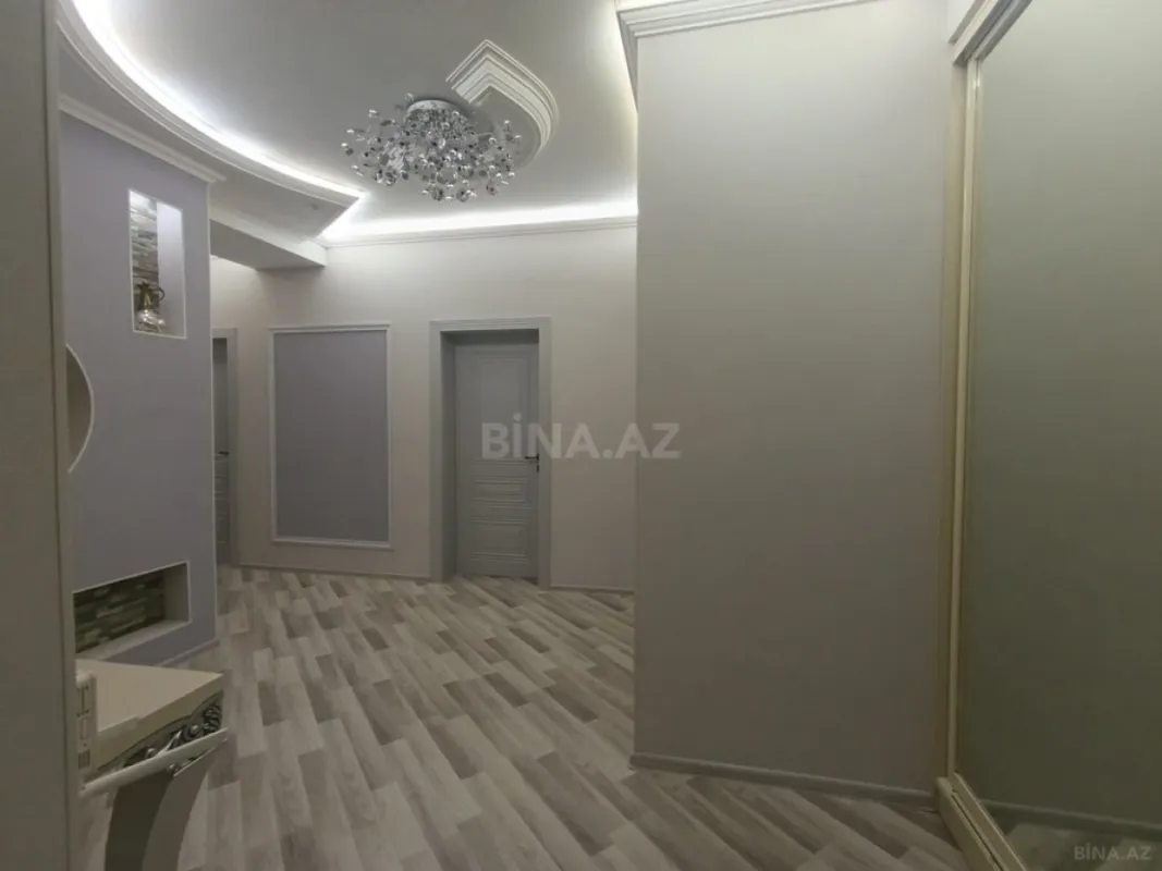 Satılır 3 otaqlı mənzil 115 m²