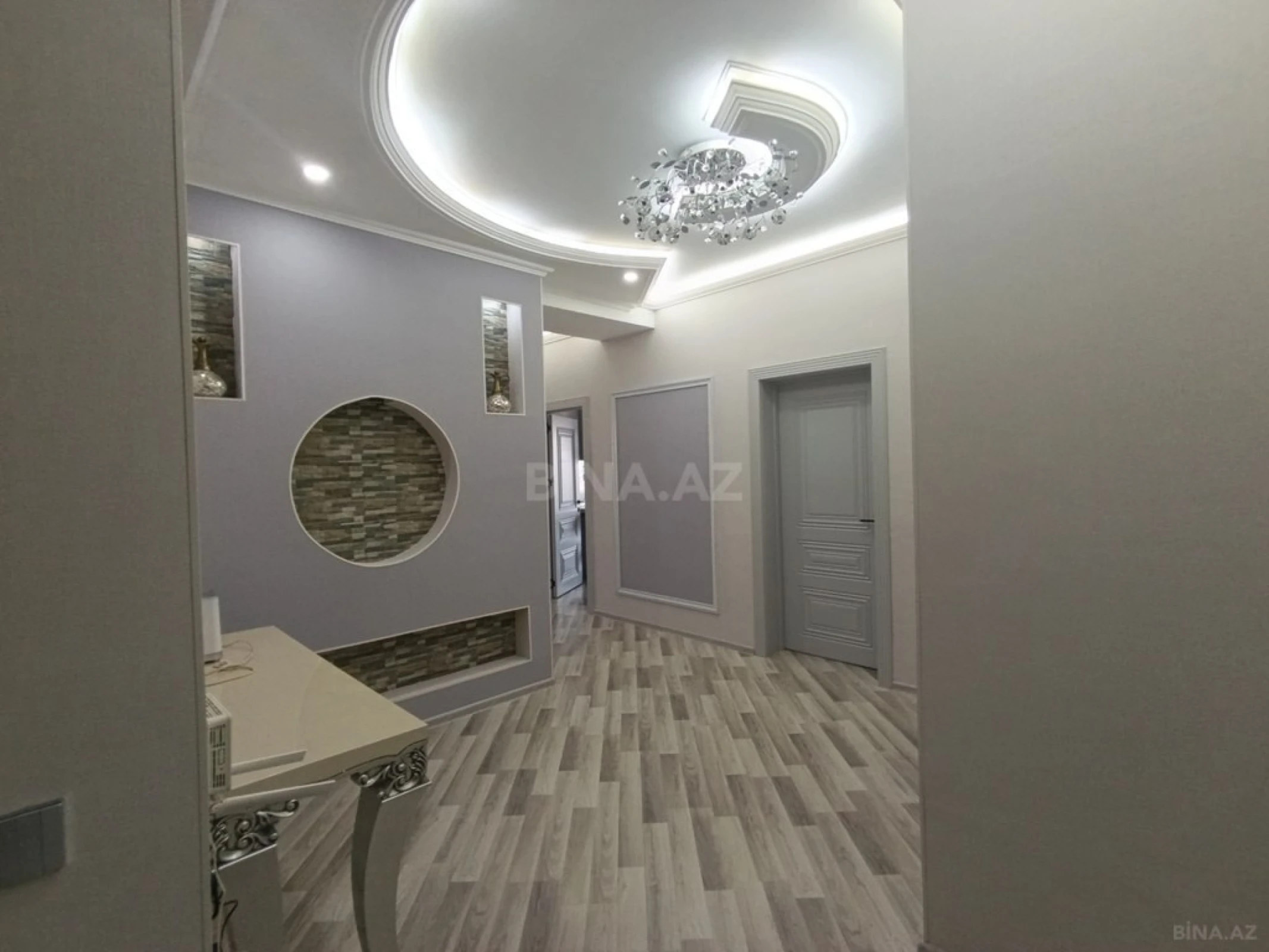 Satılır 3 otaqlı mənzil 115 m²