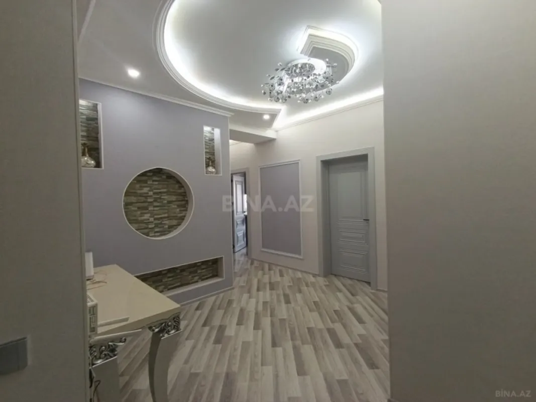 Satılır 3 otaqlı mənzil 115 m²