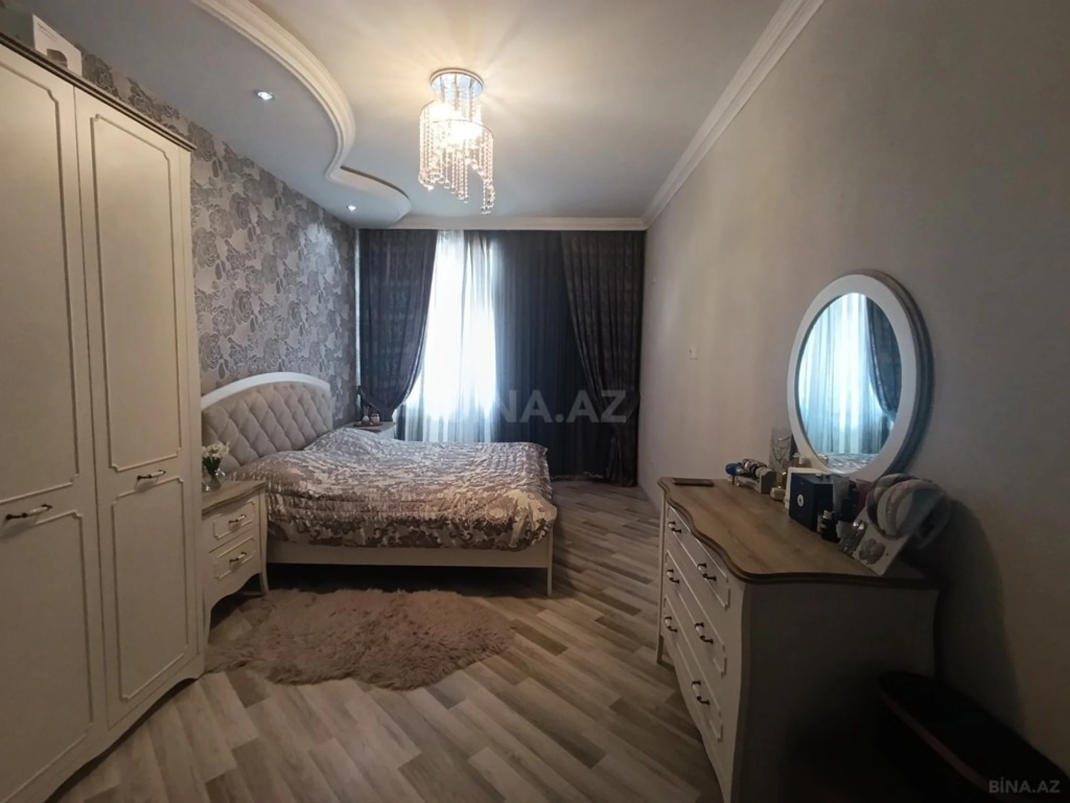 Satılır 3 otaqlı mənzil 115 m²
