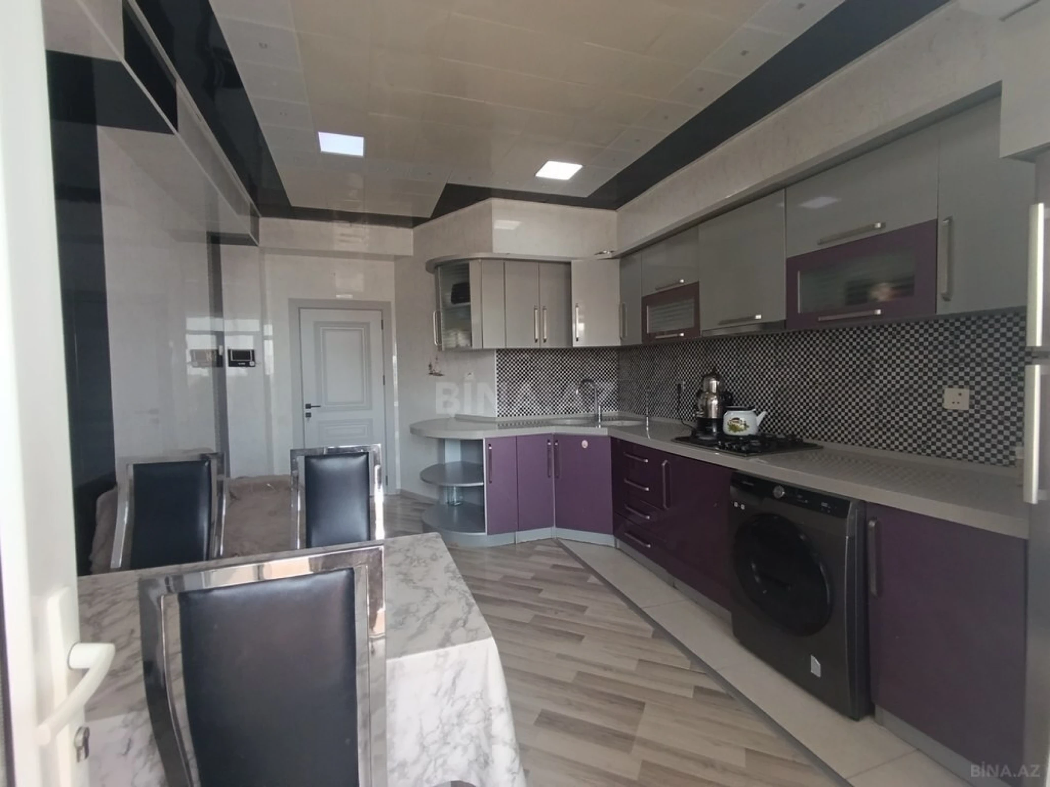Satılır 3 otaqlı mənzil 115 m²