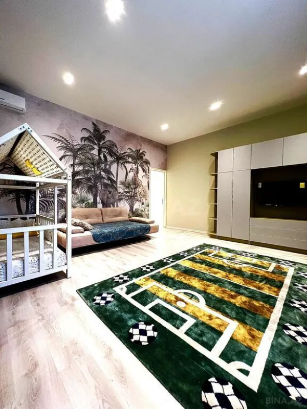 Satılır 6 otaqlı həyət evi 620 m²