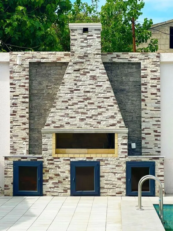 Satılır 6 otaqlı həyət evi 620 m²