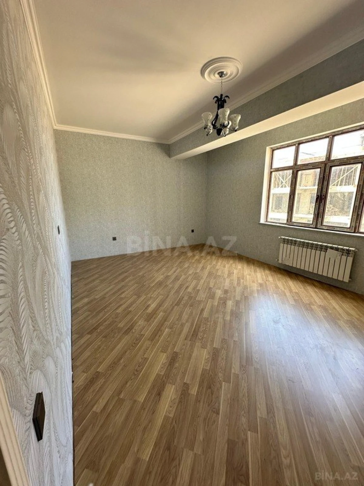 Satılır 3 otaqlı mənzil 115 m²