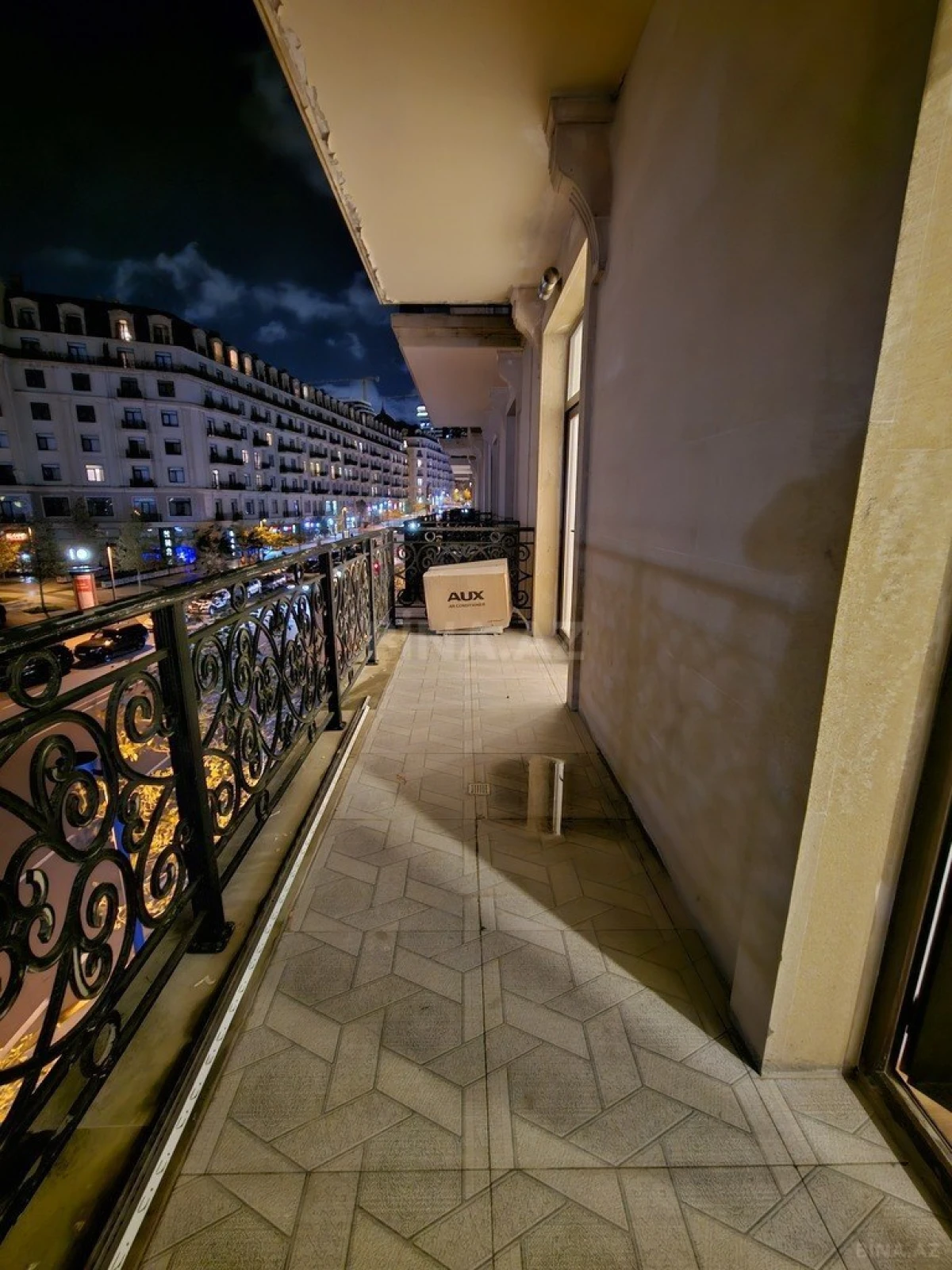 Kirayə verilir 2 otaqlı mənzil 100 m²