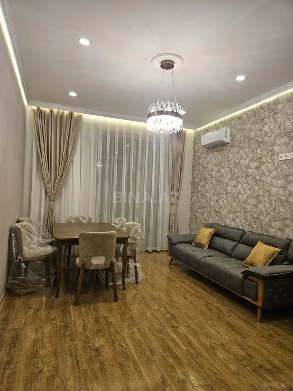 Kirayə verilir 2 otaqlı mənzil 100 m²
