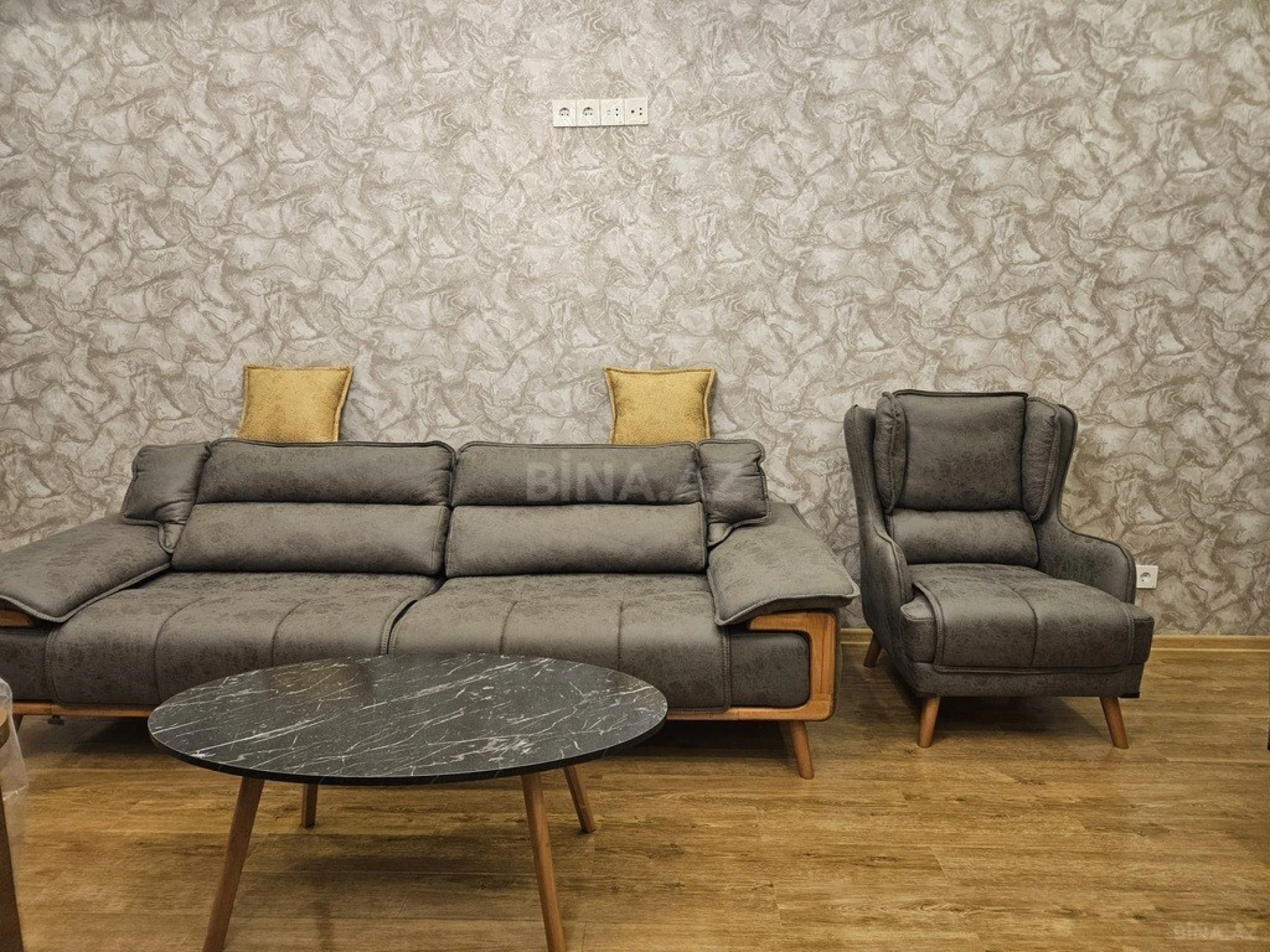 Kirayə verilir 2 otaqlı mənzil 100 m²