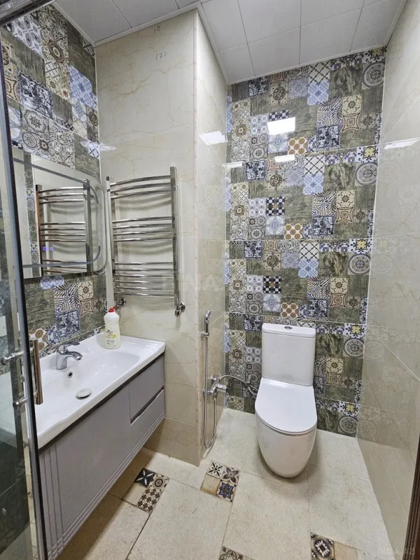 Kirayə verilir 2 otaqlı mənzil 100 m²