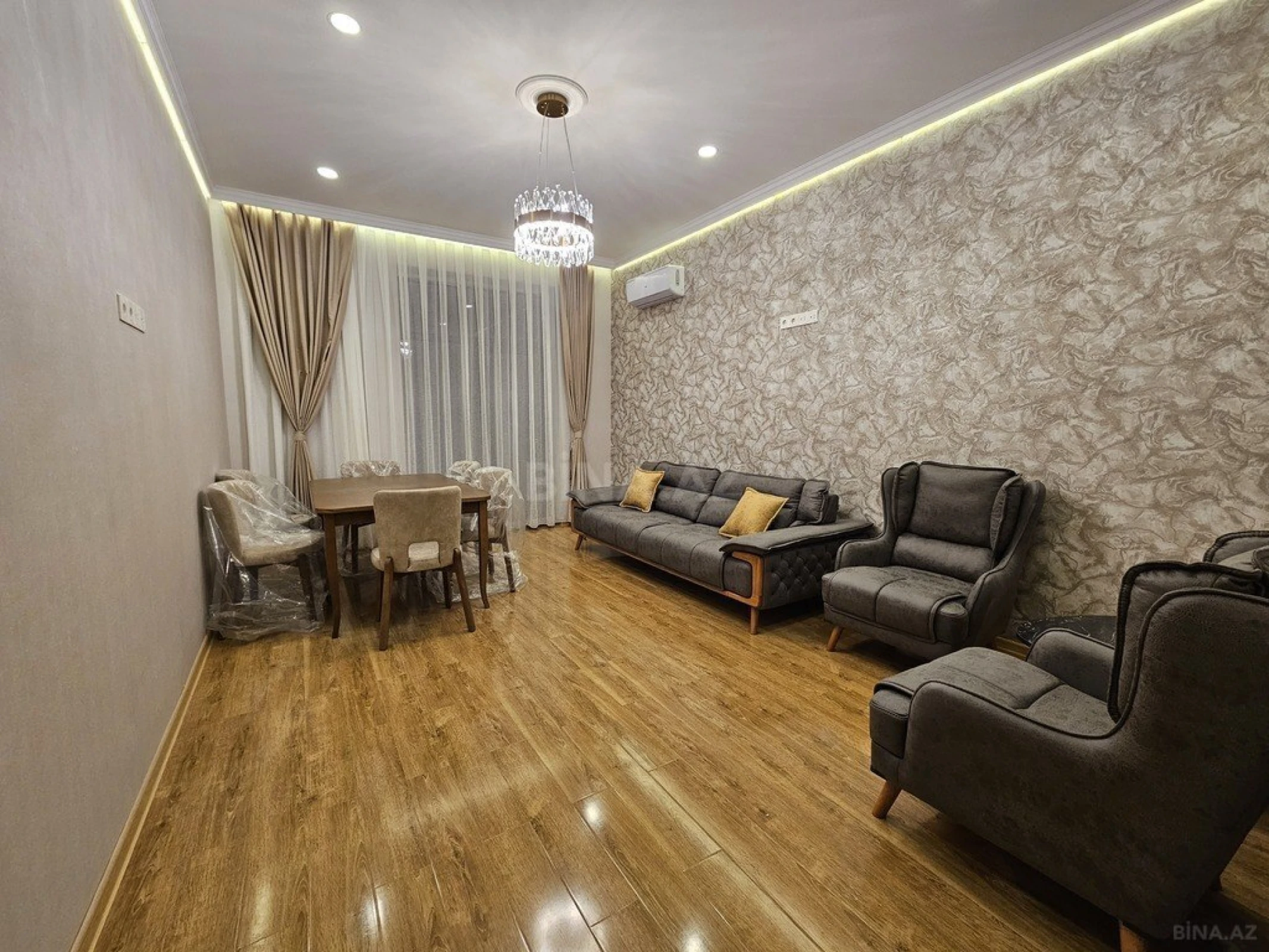 Kirayə verilir 2 otaqlı mənzil 100 m²
