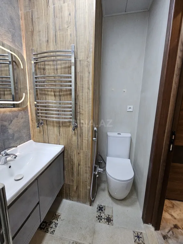 Kirayə verilir 2 otaqlı mənzil 100 m²