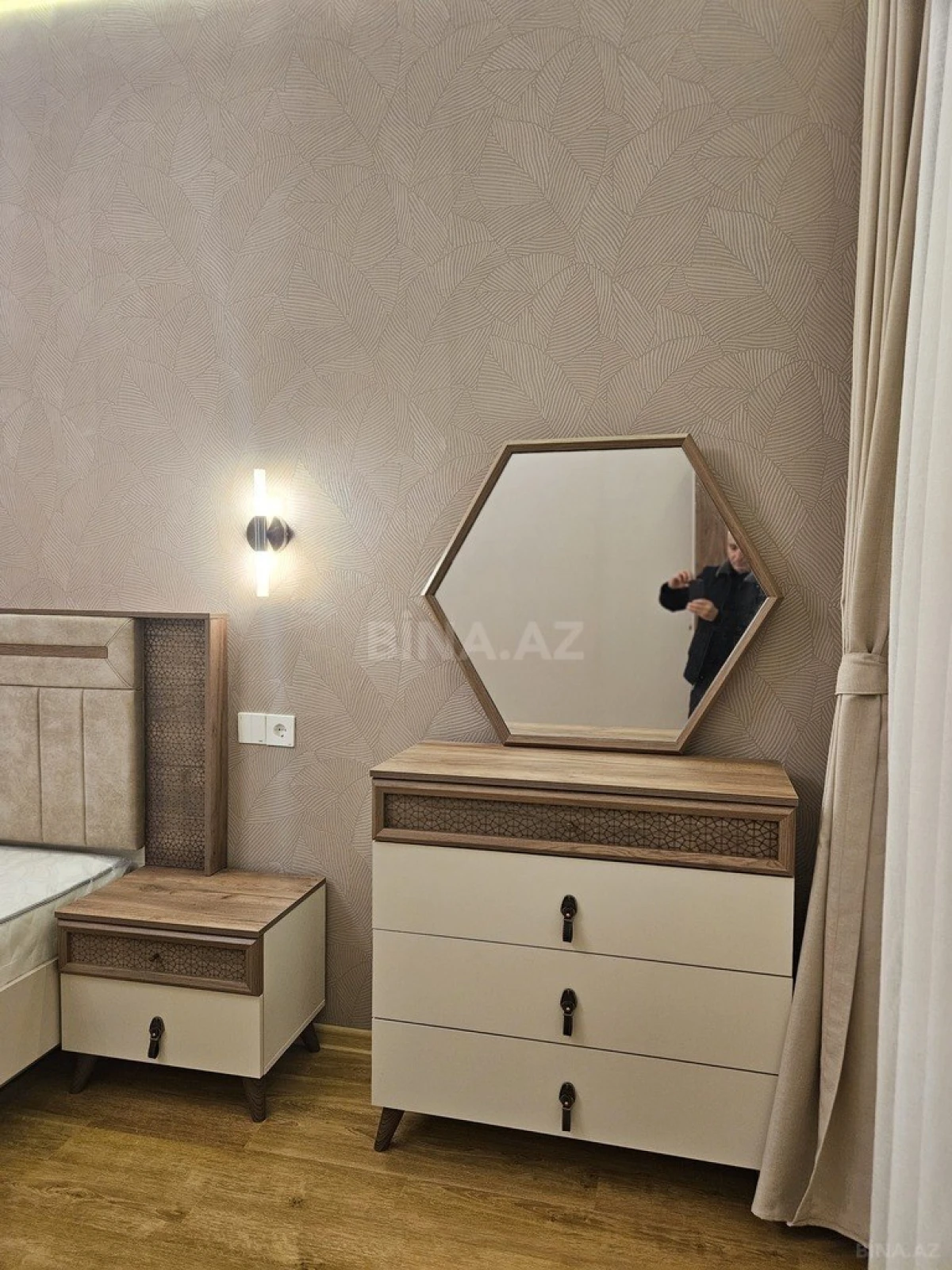 Kirayə verilir 2 otaqlı mənzil 100 m²