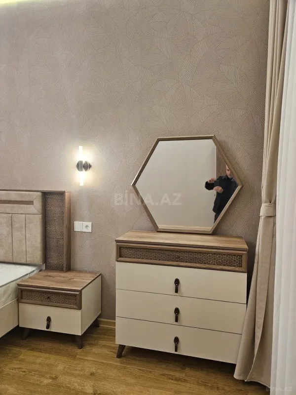 Kirayə verilir 2 otaqlı mənzil 100 m²