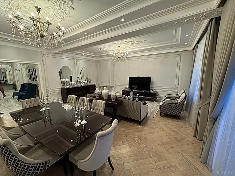 Satılır 4 otaqlı mənzil 266 m²