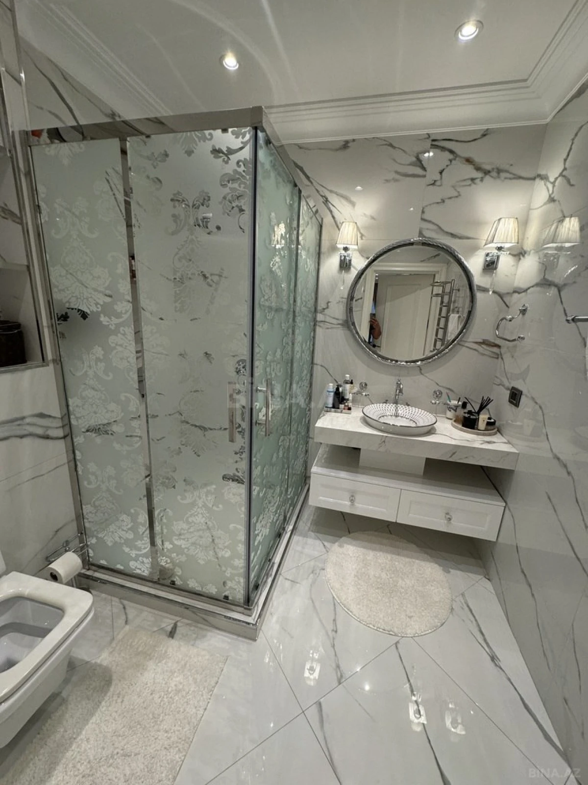 Satılır 4 otaqlı mənzil 266 m²