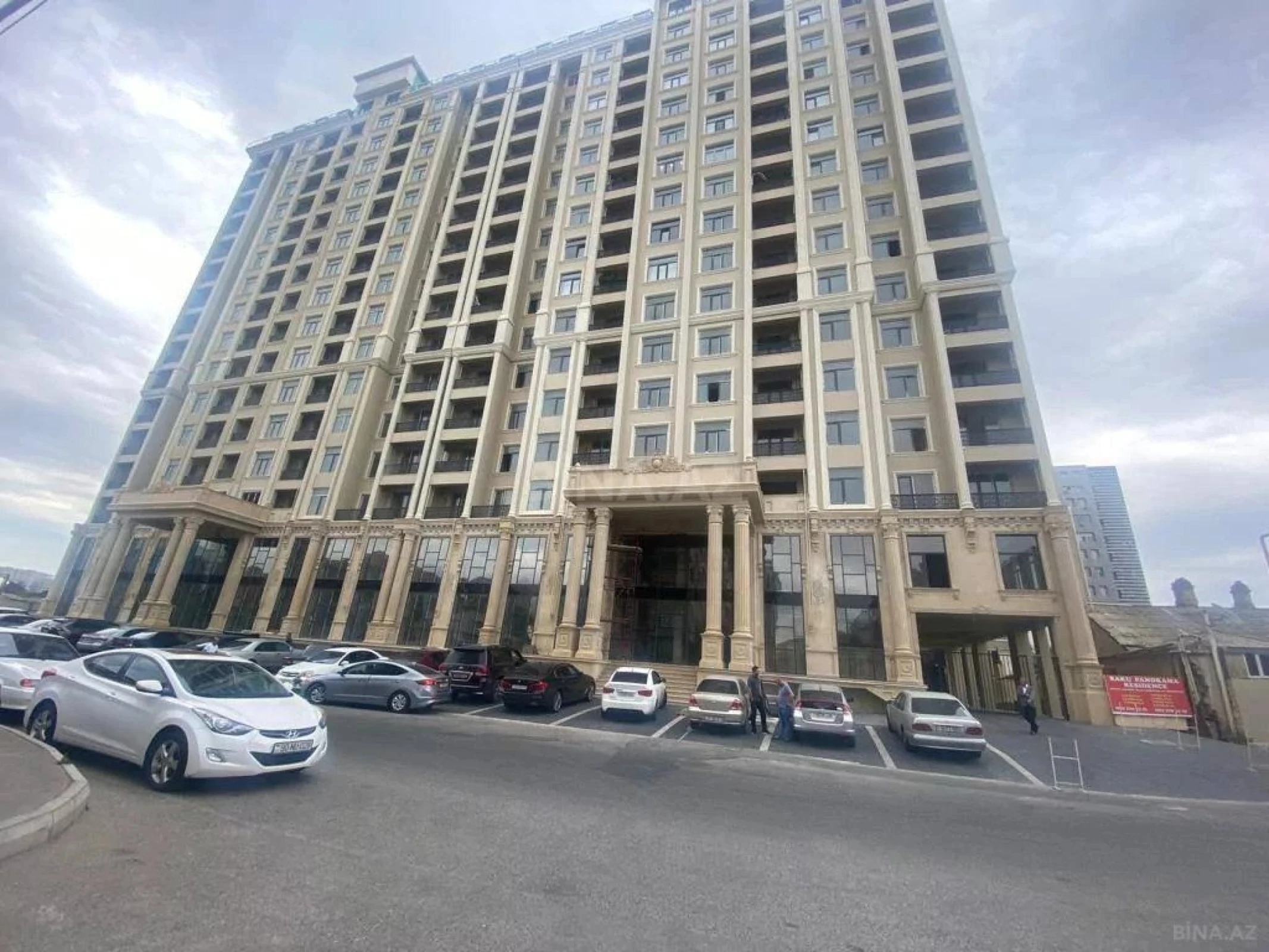 Satılır 3 otaqlı mənzil 110 m²