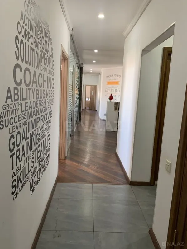 Satılır obyekt 290 m²