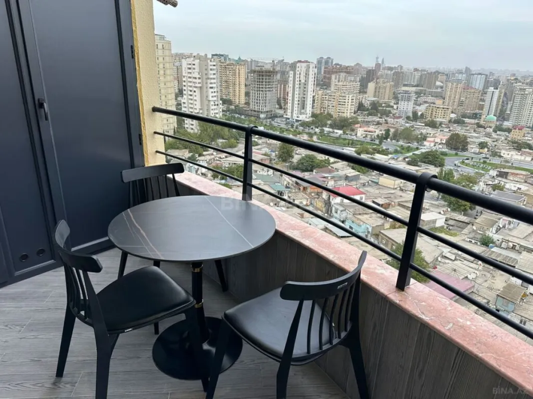 Kirayə verilir 3 otaqlı mənzil 162 m²