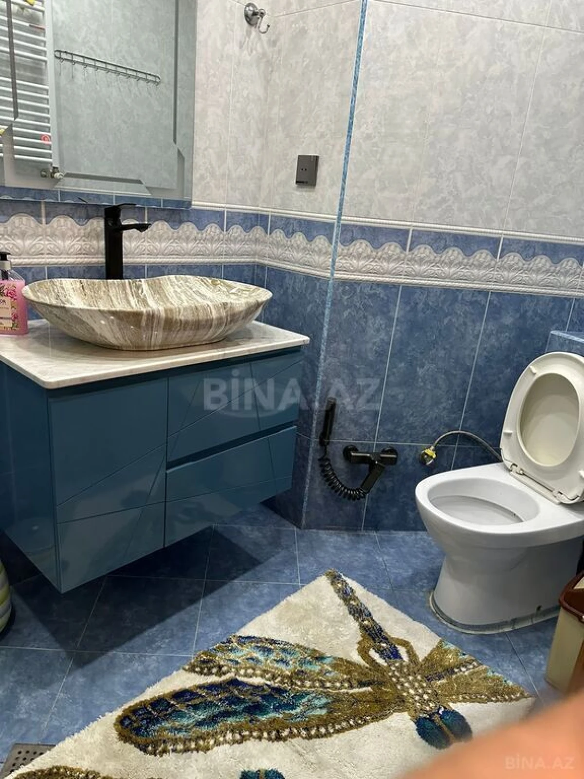 Kirayə verilir 3 otaqlı mənzil 162 m²