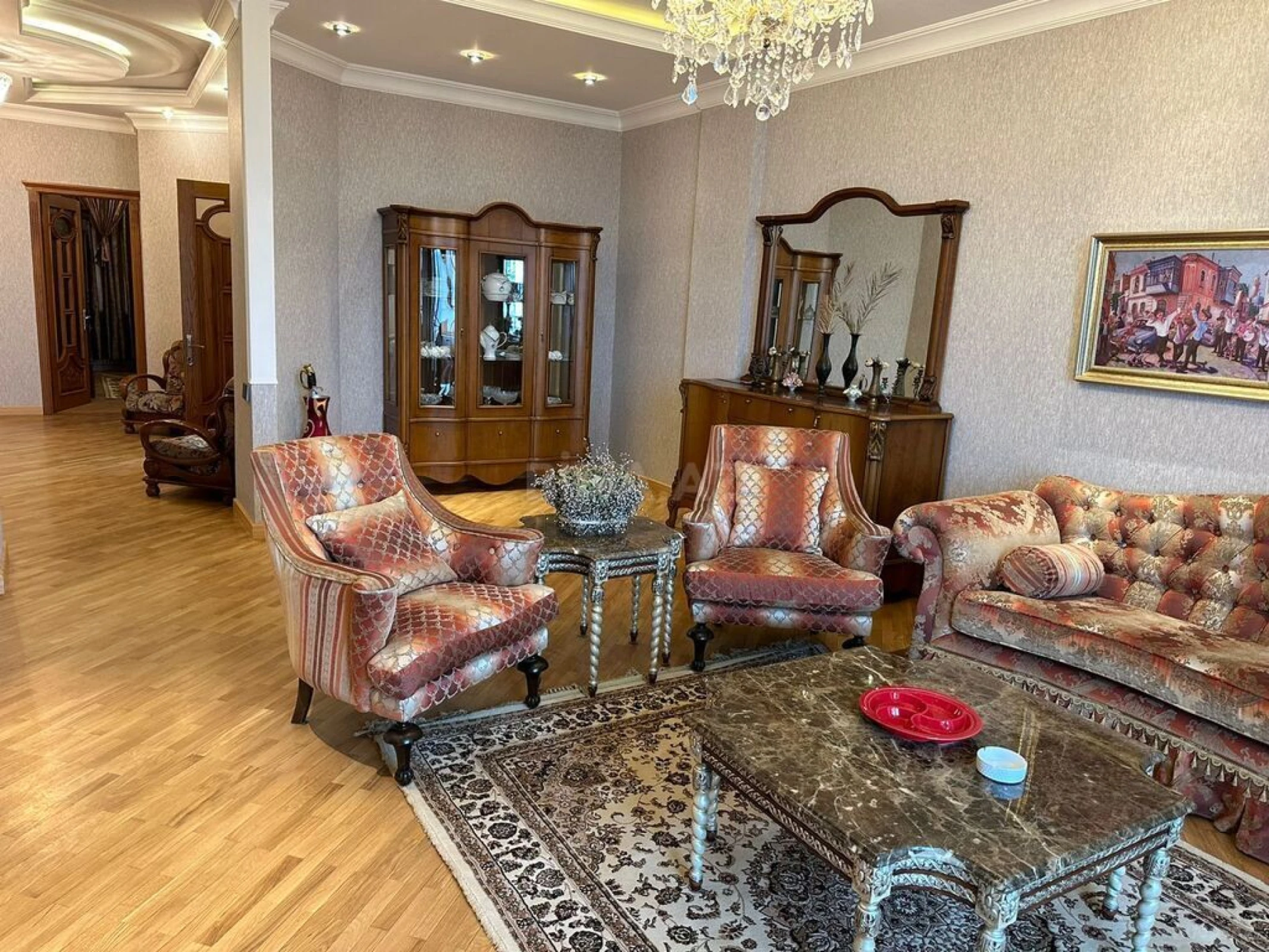 Kirayə verilir 3 otaqlı mənzil 162 m²