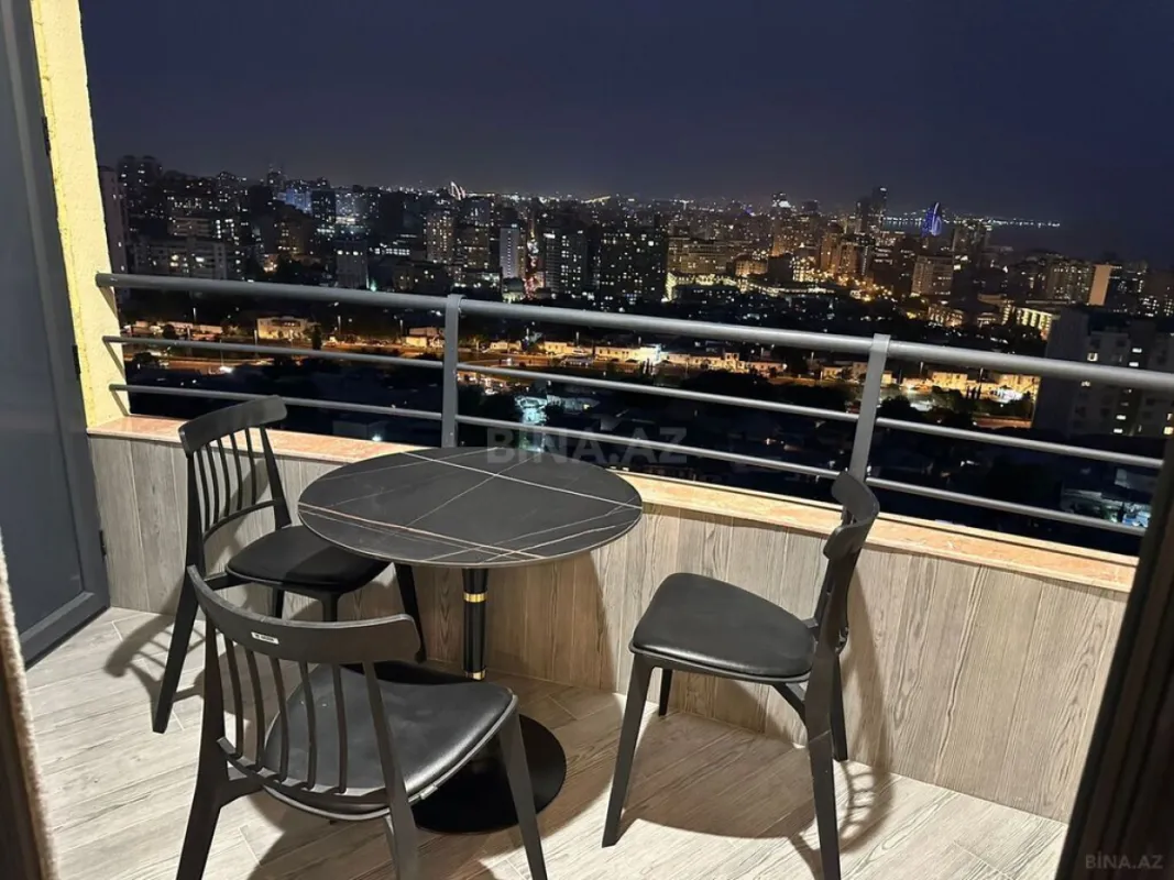 Kirayə verilir 3 otaqlı mənzil 162 m²