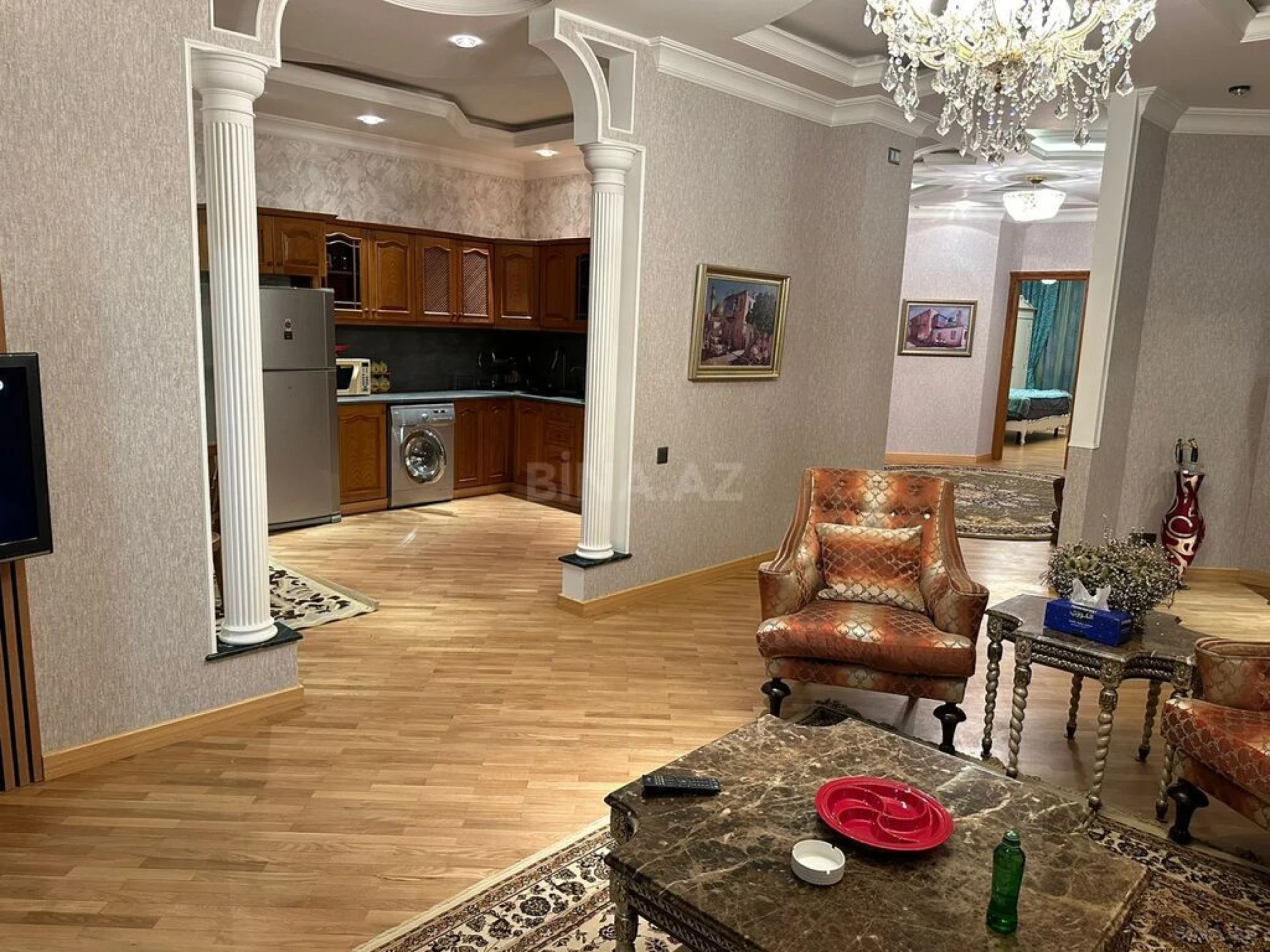 Kirayə verilir 3 otaqlı mənzil 162 m²