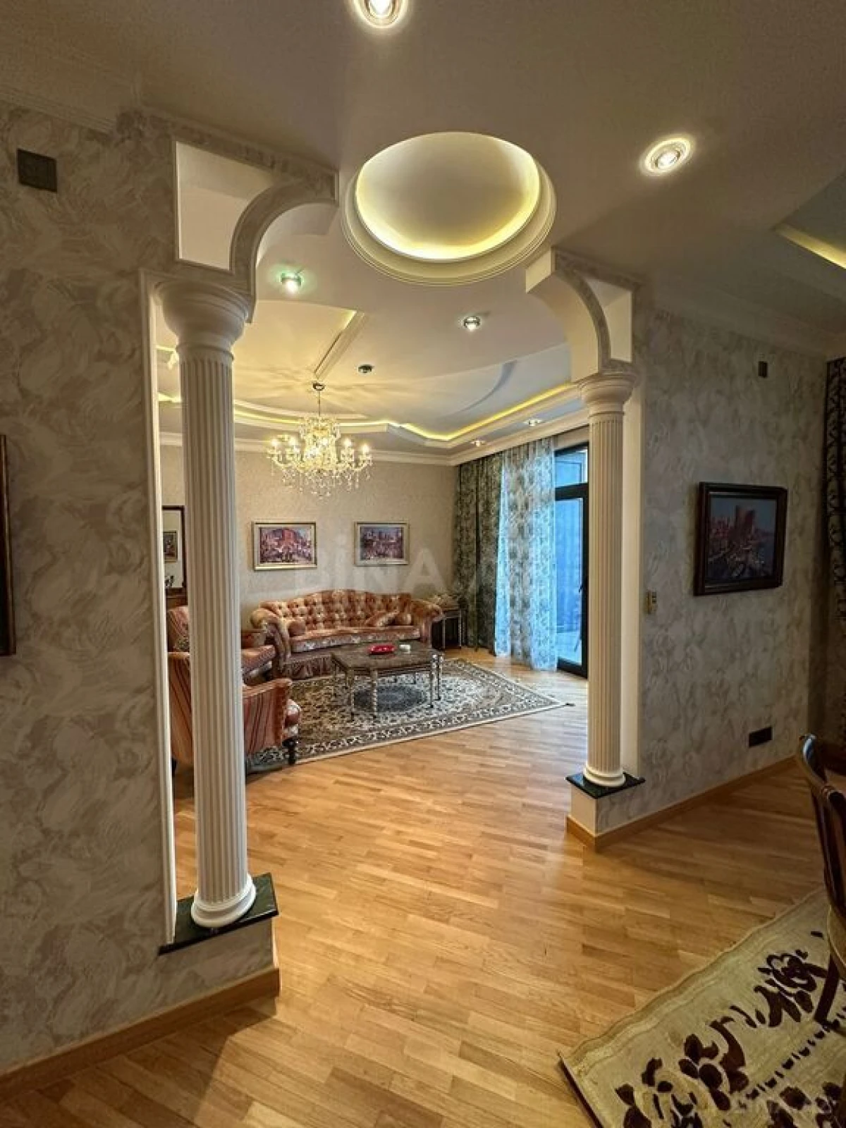 Kirayə verilir 3 otaqlı mənzil 162 m²