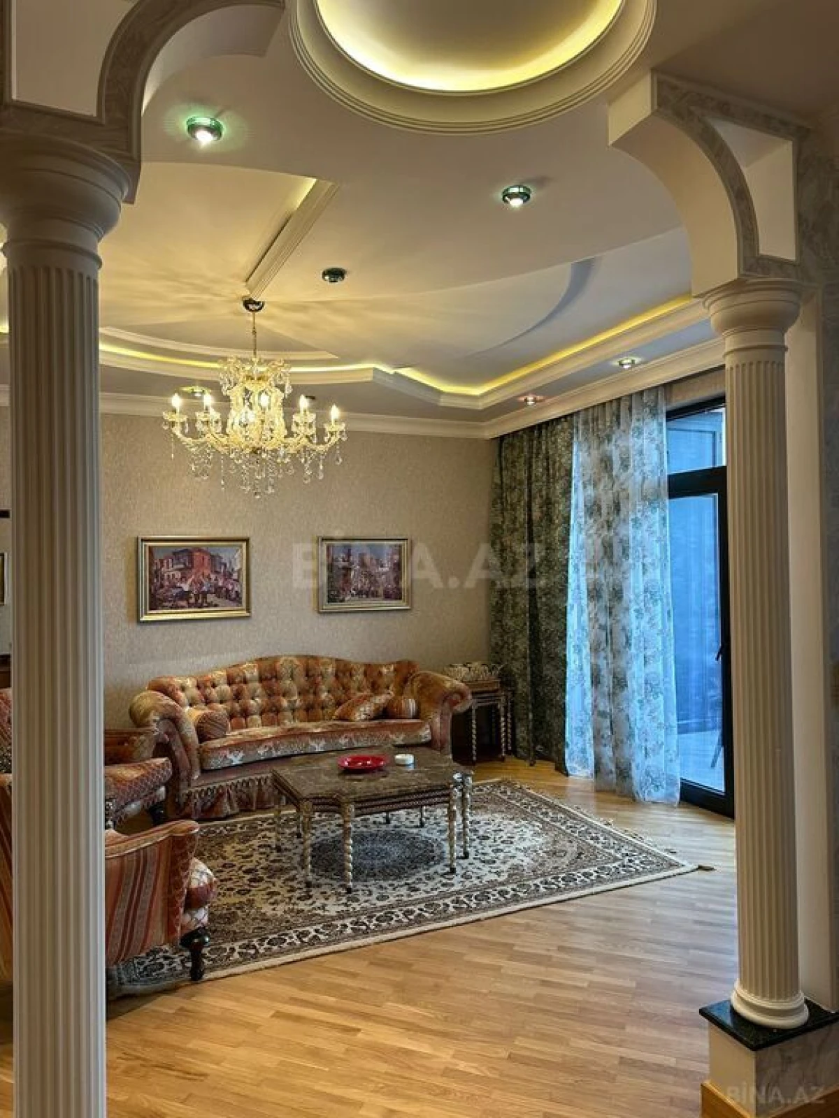 Kirayə verilir 3 otaqlı mənzil 162 m²