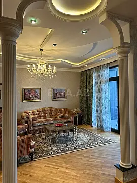 Kirayə verilir 3 otaqlı mənzil 162 m²