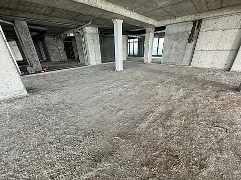 Satılır 10 otaqlı mənzil 1000 m²